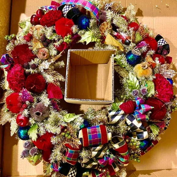 26” LARGE NEW CHRISTMAS WREATH - Picture 2 of 2